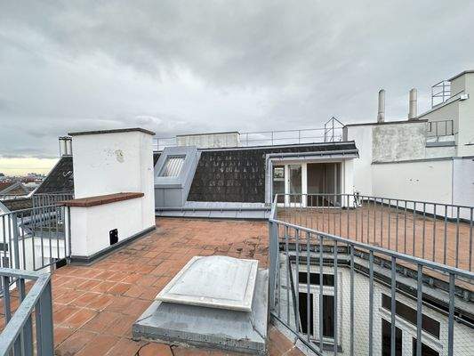 20251211_125406863_iOS