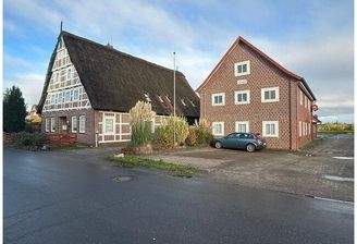 Blick aufs Gebäudeensemble