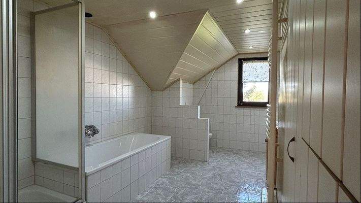 Badezimmer DG