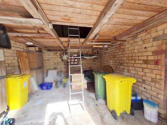 Innenansicht des vorderen Bereiches vom Schuppen