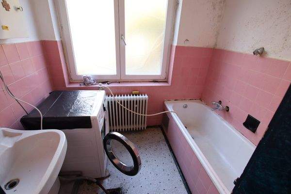 Wohn- und Geschäftshaus in Keutschach-Höflein mit 1.892m² Grundstück und 3 XXL-Garagen Nähe Rauschelesee mit vielen Verwendungsmöglichkeiten!