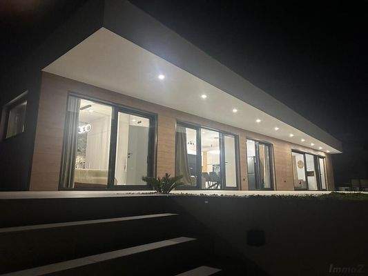 9C84E13D-4100-4AD8-9003-3ACE117C052D_1_105_c