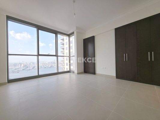 Sea View Luxurious Apartment in Dubai Creek Harbour