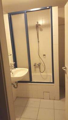 Sitz-Bade-Dusch-Wanne