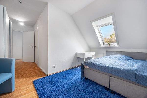 Zimmer 3 (Ankleide) im Dachgeschoss