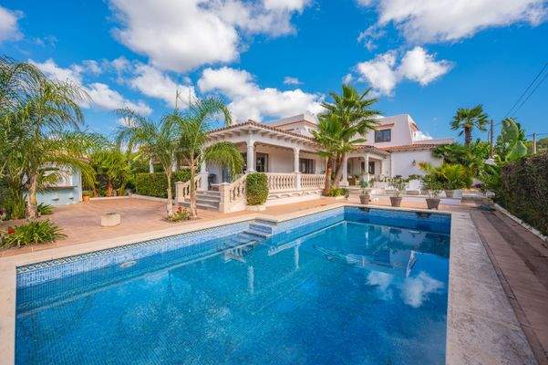 Pool in villa in Palmanova 4