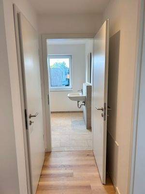 Flur und Badezimmerblick