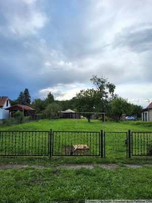 Blick nach Westen- Straßenfront