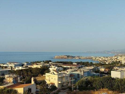 Kreta, Violi Charaki: Exquisites Haus mit Panoramablick auf das Meer und die Stadt Rethymno zu verkaufen