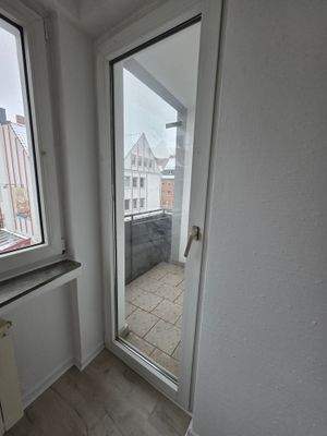 82 W II. OG li BK.jpg