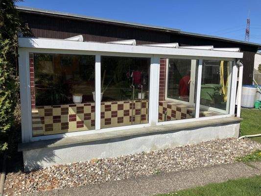 Nebengebäude mit Poolhaus