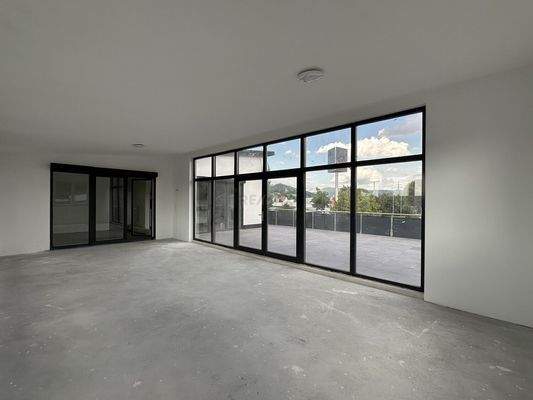 3_Wohnzimmer_Balkon_OG_Wohnung