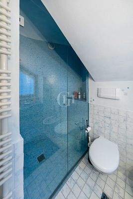 Badezimmer von Schlafzimmer 2