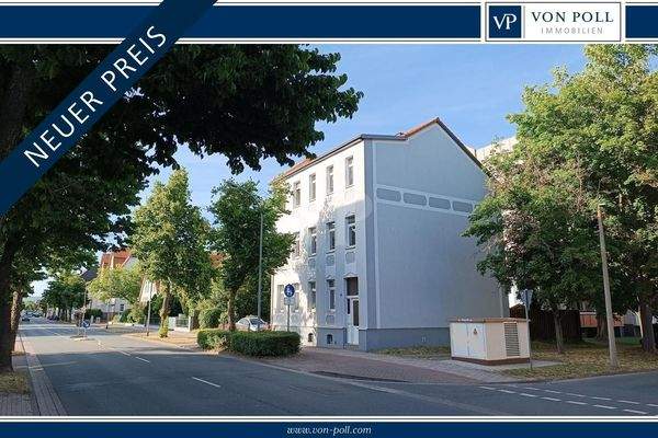 Ansicht Westen vorn mit Straßenansicht