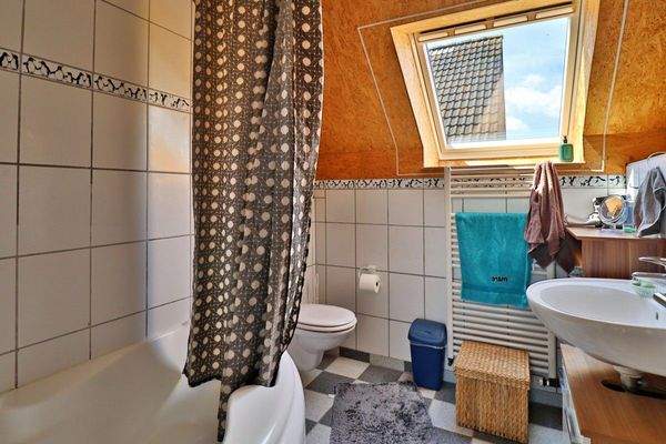 Haus II - Wannenbad DG