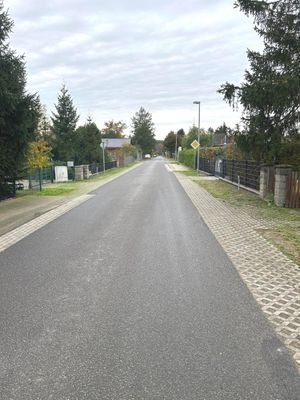 Straßenbild, Einfahrt rechts