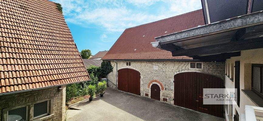 Blick in den Hof.jpg