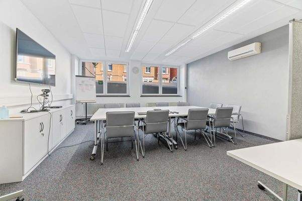 Besprechungsraum (UG)