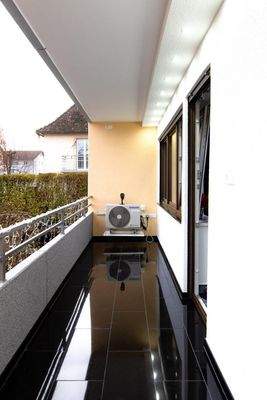 der überdachte Balkon