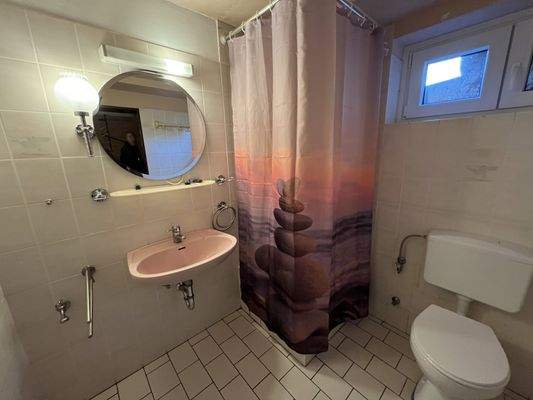 Duschbad im Untergeschoss