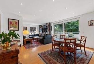 ca. 33m² großes, nach Südwesten ausgerichtetes Wohnzimmer