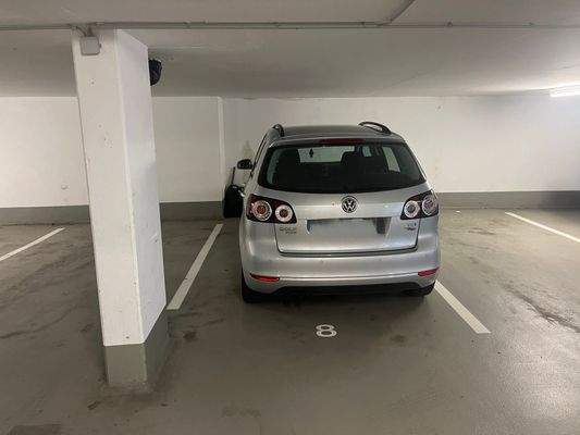 Stellplatz/Tiefgarage