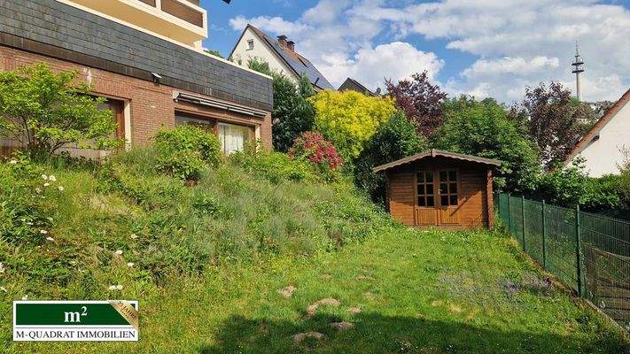 Garten mit Gartenhaus