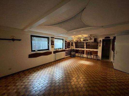 die große Kellerbar