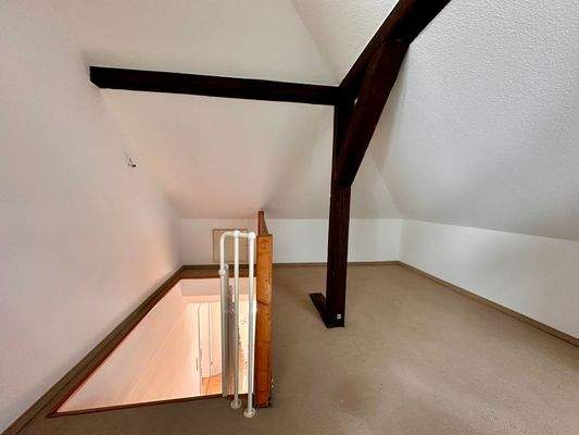 freie WE 70 m² Spielecke Dachgeschoss 