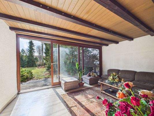 Wohnzimmer mit terasse