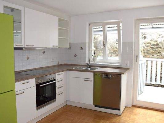 Offene Küche mit Balkon