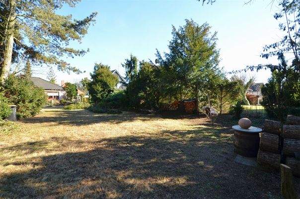 Baugrundstück hinten