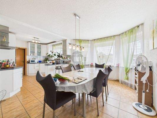 Offener Küchen- und Essbereich EG-Wohnung