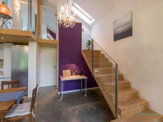 Treppenaufgnag zu den Zimmern und dem Tageslichtbad