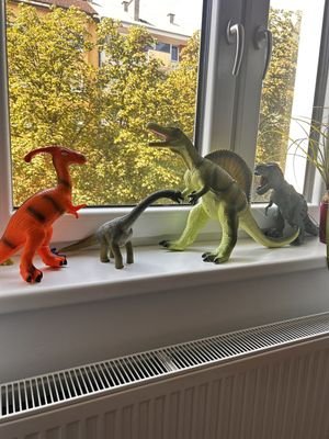 Dinos in Saggen