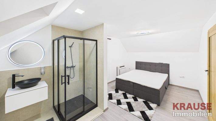 Schlafzimmer mit Bad on Suite