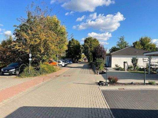 Zufahrtsstraße von Osten