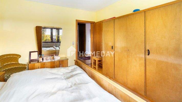 1. OG Schlafzimmer 2