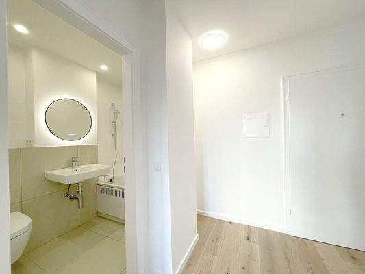 Blick vom Schlafzimmer in Richtung Bad