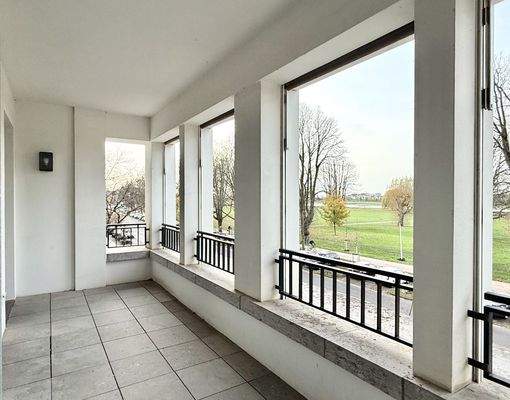 Loggia mit Rheinblick