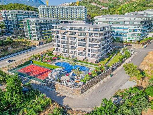 Sea-View Real Estate in Complex with Amenities in Kargıcak Alanya