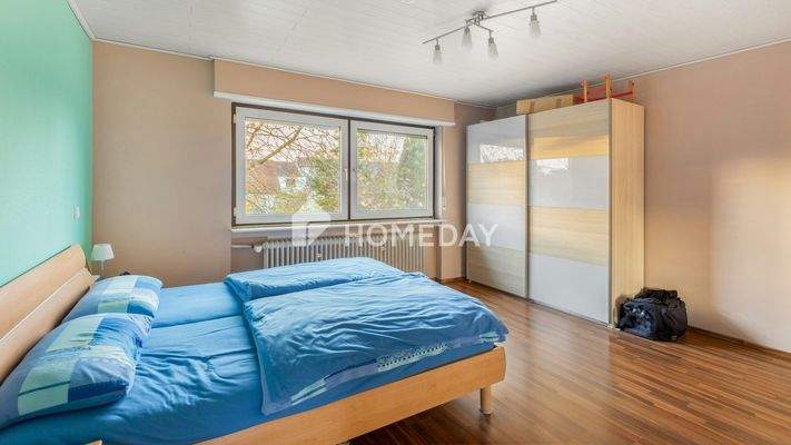 1. OG Schlafzimmer 1