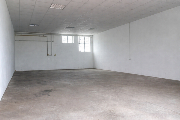 Einheit 1: Werkstatt-/Lagerfläche.png