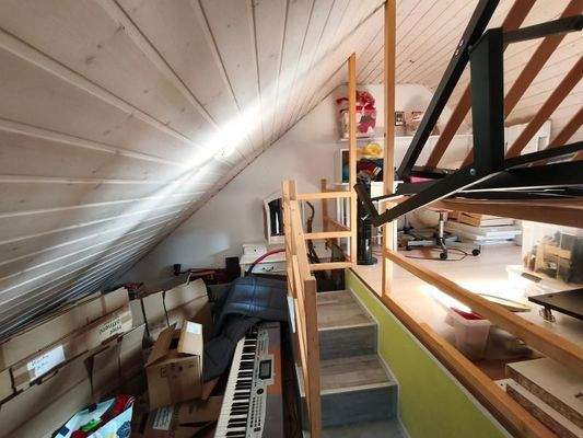 Ausgebauter Dachboden / Abstellraum / Kind 3 Bild 1