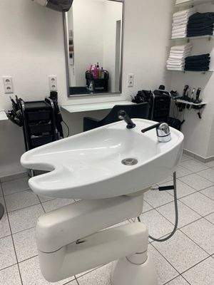 Ladenlokal - Friseursalon