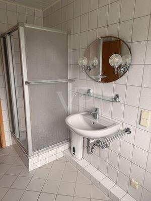 Tageslicht-Duschbad (2)