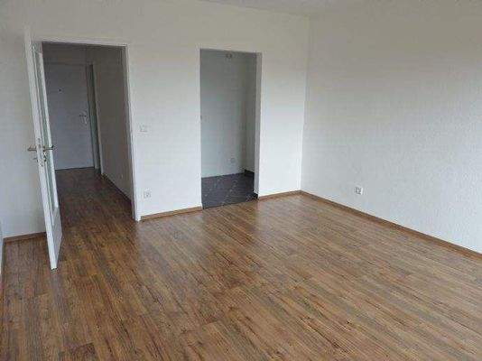 WOHN/SCHLAFZIMMER M.BLICK Z.FLUR U.KÜCHE Ansicht 1