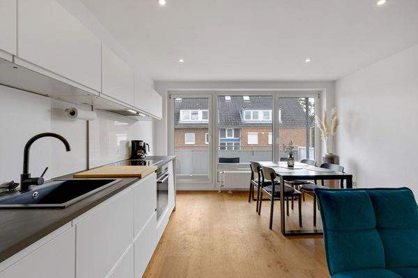 Offene Küche mit Essplatz