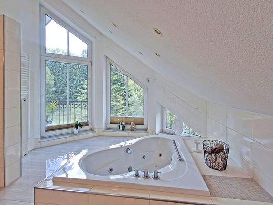 Masterbad im Dachgeschoss