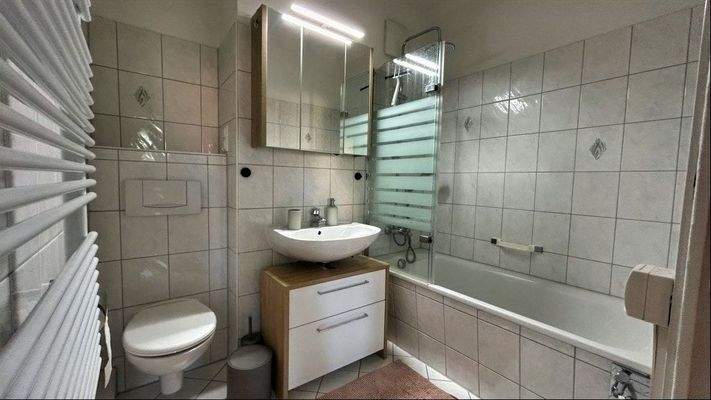 Modernes Badezimmer